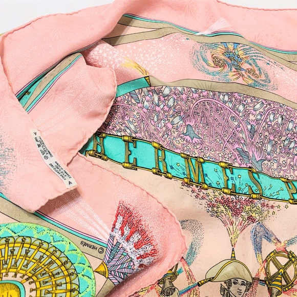 VINTAGE ROSE HERMES SILK SCARF FEUX D’ ARTIFICE M. - Picture 4 of 6